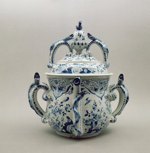 Lambeth Delftware posset gryte, blå og hvit, ca. 1695 (keramikk)